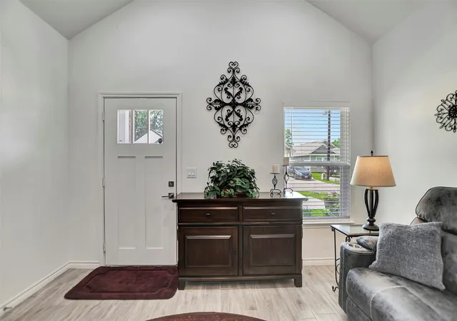 Photo 4 of Single family home for sale at 16942 Balmoral, Montgomery, TX 77316 | MLS# 89394205 | Listing updated on 2026-09-09
