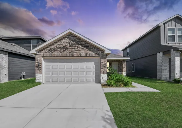 Photo 1 of Single family home for sale at 1930 Legacy Hills Dr, Houston, TX 77067 | MLS# 93388122 | Listing updated on 2026-10-06