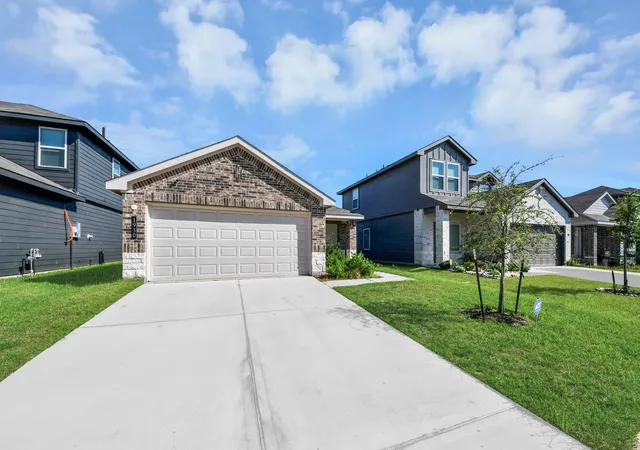 Photo 3 of Single family home for sale at 1930 Legacy Hills Dr, Houston, TX 77067 | MLS# 93388122 | Listing updated on 2026-10-06