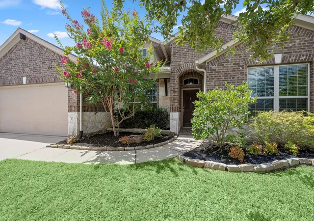 Photo 2 of Single family home for sale at 14305 Sawtooth Forest Ct, Conroe, TX 77384 | MLS# 74544554 | Listing updated on 2026-09-12