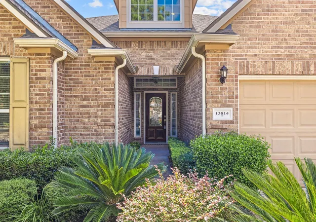 Photo 2 of Single family home for sale at 13814 Parkers Cvs, Houston, TX 77044 | MLS# 44774250 | Listing updated on 2026-09-24