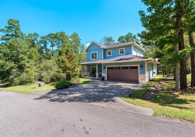 Photo 2 of Single family home for sale at 501 N Fairway Loop, Coldspring, TX 77331 | MLS# 19698641 | Listing updated on 2026-09-15