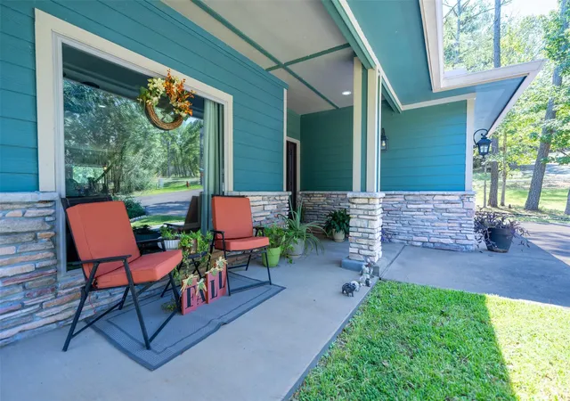 Photo 3 of Single family home for sale at 501 N Fairway Loop, Coldspring, TX 77331 | MLS# 19698641 | Listing updated on 2026-09-15