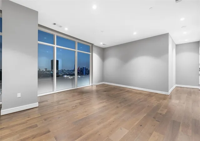 Photo 2 of Condo for sale at 4521 San Felipe St #2601, Houston, TX 77027 | MLS# 404352 | Listing updated on 2026-09-02
