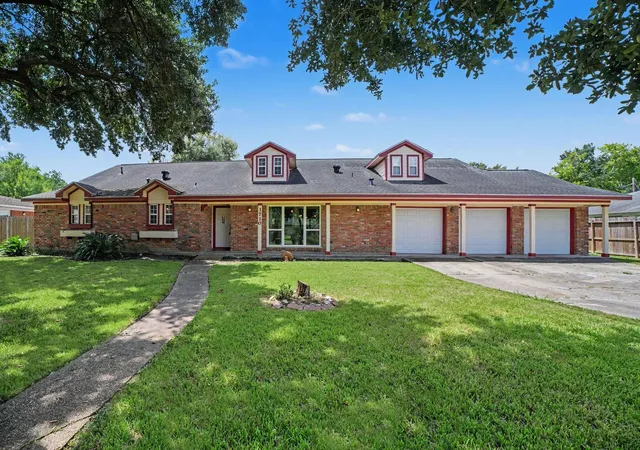 Photo 1 of Sale Pending at 1710 Oaks Dr, Pasadena, TX 77502 | MLS# 59547208 | Listing updated on 2026-10-07