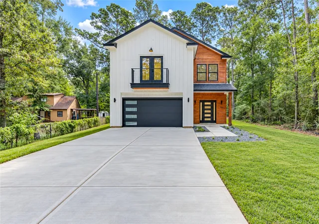 Photo 1 of Single family home for sale at 703 Short Ml Run, Montgomery, TX 77316 | MLS# 17098066 | Listing updated on 2026-09-12