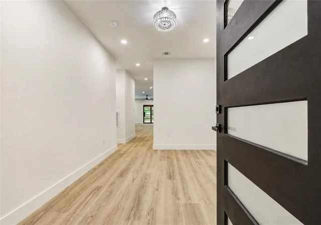 Photo 2 of Single family home for sale at 703 Short Ml Run, Montgomery, TX 77316 | MLS# 17098066 | Listing updated on 2026-09-12