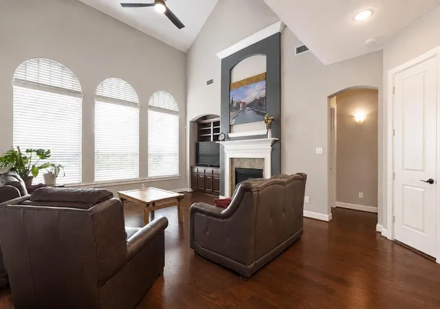 Photo 4 of Single family home for sale at 5331 W Farm Way, Fulshear, TX 77441 | MLS# 52058760 | Listing updated on 2026-09-12