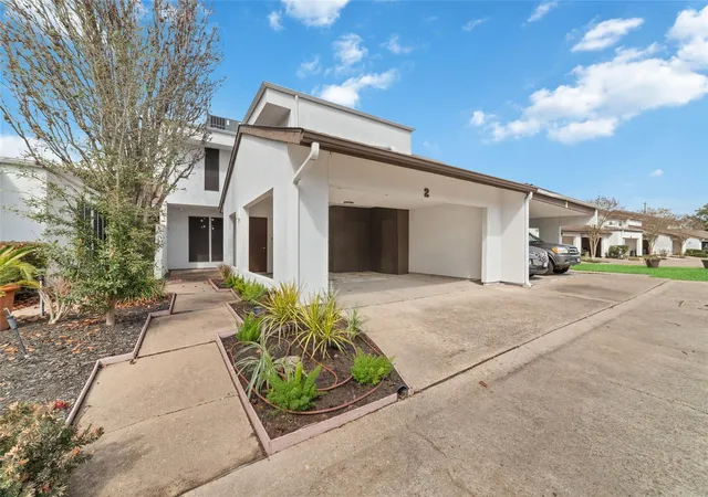 Townhouse for sale at 7655 S Braeswood Blvd #2, Houston, TX 77071 | MLS# 97408020