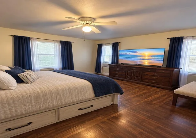 Photo 4 of Single family home for sale at 1006 Barnhill, Brenham, TX 77833 | MLS# 2562970 | Listing updated on 2026-09-25