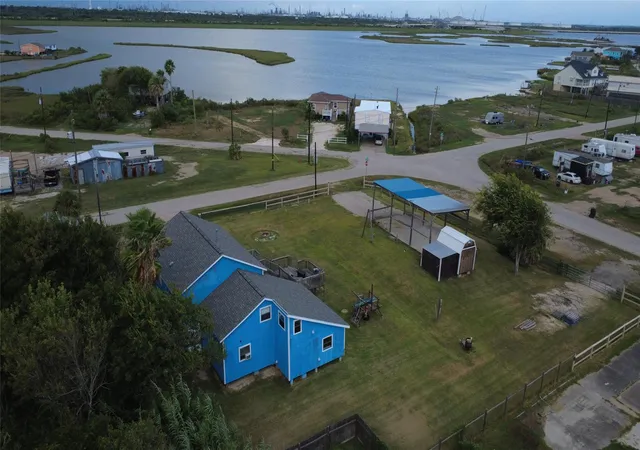 Photo 1 of Single family home for sale at 4607 Swan St, Hitchcock, TX 77563 | MLS# 76989703 | Listing updated on 2026-10-06