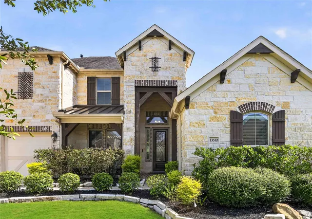 Photo 2 of Single family home for sale at 13510 Sorghum Dr, Rosharon, TX 77583 | MLS# 9533173 | Listing updated on 2026-09-12