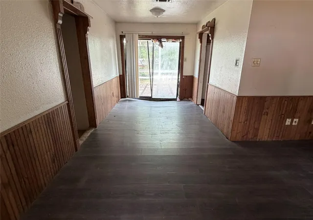 Photo 4 of Single family home for sale at 1210 Hemphill St, Jasper, TX 75951 | MLS# 92669645 | Listing updated on 2026-09-11