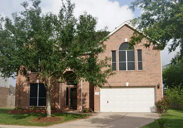 Photo 1 of Single family home for sale at 2516 Royal Terns Ct, League City, TX 77573 | MLS# 66298371 | Listing updated on 2026-09-02