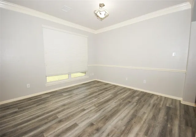 Photo 3 of Single family home for sale at 2516 Royal Terns Ct, League City, TX 77573 | MLS# 66298371 | Listing updated on 2026-09-02