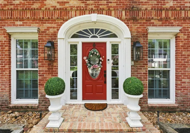 Photo 3 of Sale Pending at 5219 Laurelwood Dr, Kingwood, TX 77345 | MLS# 83403319 | Listing updated on 2026-09-13