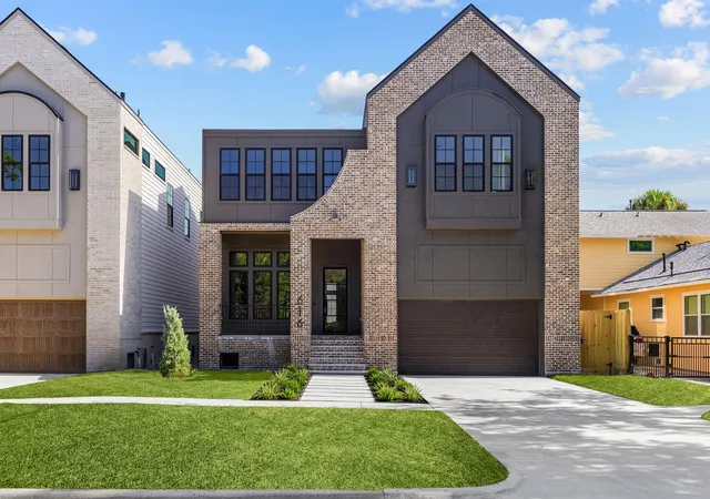 Photo 1 of Single family home for sale at 616 Ridge St, Houston, TX 77009 | MLS# 8759927 | Listing updated on 2026-09-13