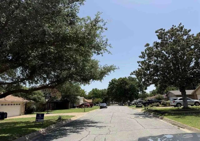 Photo 3 of Single family home for sale at 2820 Whitehurst Dr, Fort Worth, TX 76133 | MLS# 22472157 | Listing updated on 2026-09-11
