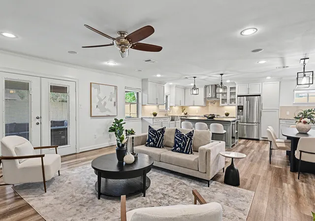 Photo 2 of Sale Pending at 6007 Portal Dr, Houston, TX 77096 | MLS# 31958051 | Listing updated on 2026-10-07