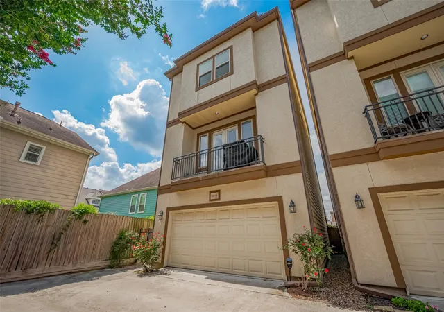 Photo 4 of Single family home for sale at 2604 Bevis St #E, Houston, TX 77008 | MLS# 69721507 | Listing updated on 2026-09-06