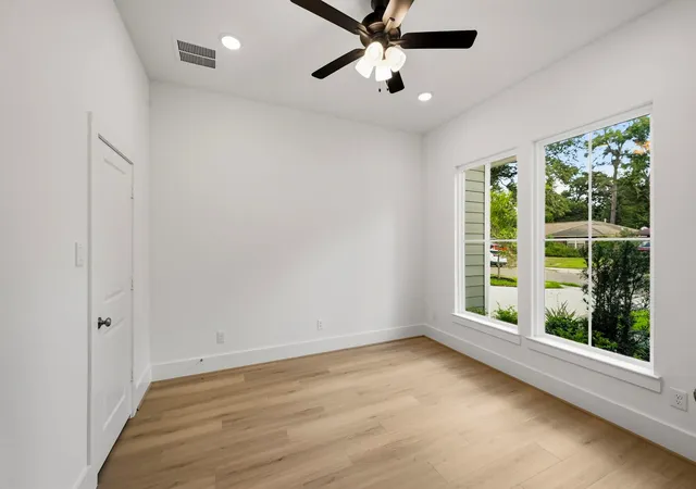 Photo 2 of Single family home for sale at 5109 Lido Ln, Houston, TX 77092 | MLS# 43092506 | Listing updated on 2026-10-08