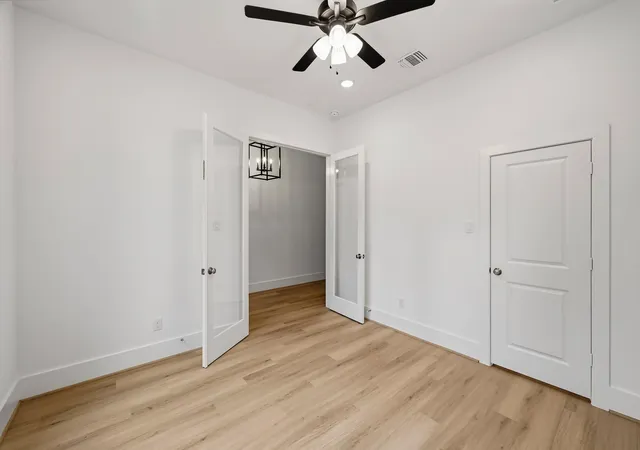 Photo 3 of Single family home for sale at 5109 Lido Ln, Houston, TX 77092 | MLS# 43092506 | Listing updated on 2026-10-08