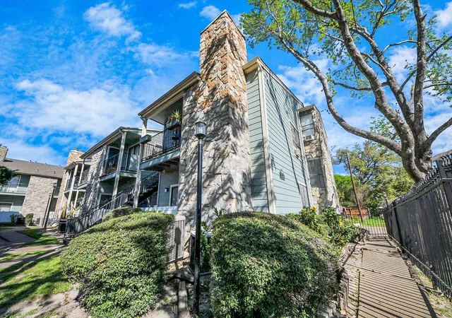 Photo 2 of Condo for sale at 3750 Tanglewilde St #A7, Houston, TX 77063 | MLS# 45495492 | Listing updated on 2026-09-23