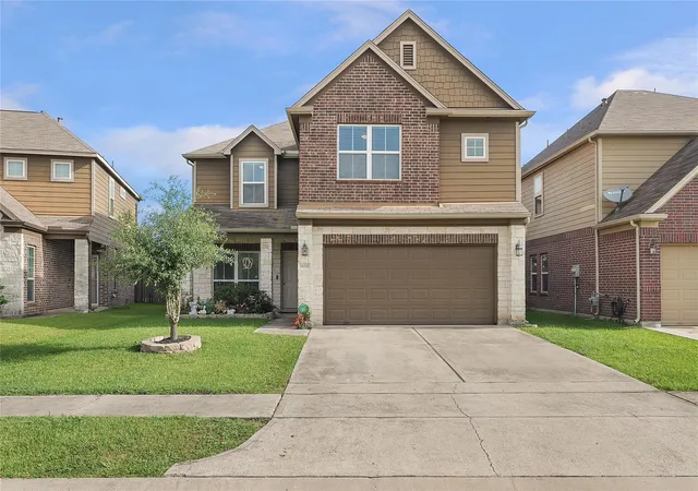 Single family home for sale at 14511 Painted Sands Trl, Houston, TX 77049 | MLS# 94930173
