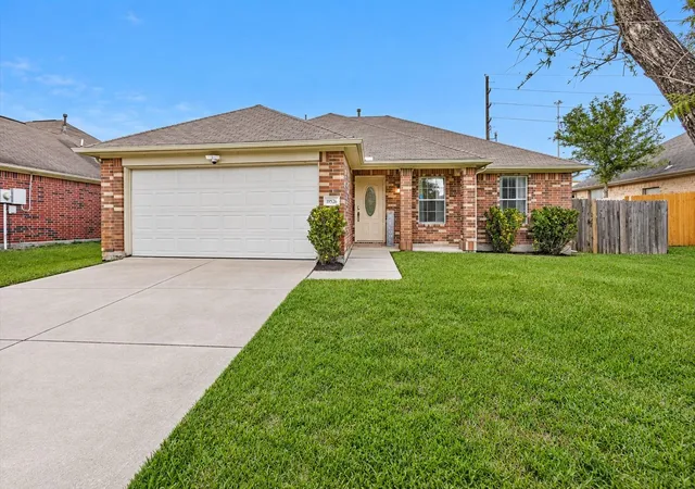 Photo 1 of Single family home for sale at 19526 Stillhouse Dr, Tomball, TX 77375 | MLS# 49090681 | Listing updated on 2026-10-09