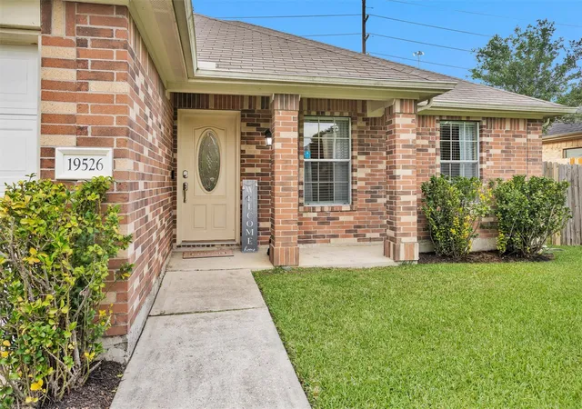 Photo 3 of Single family home for sale at 19526 Stillhouse Dr, Tomball, TX 77375 | MLS# 49090681 | Listing updated on 2026-10-09