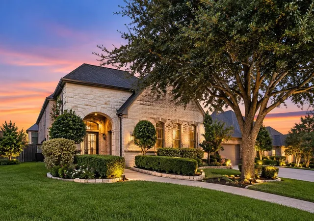 Photo 2 of Single family home for sale at 14423 Tivoli Dr, Houston, TX 77077 | MLS# 39581627 | Listing updated on 2026-09-24