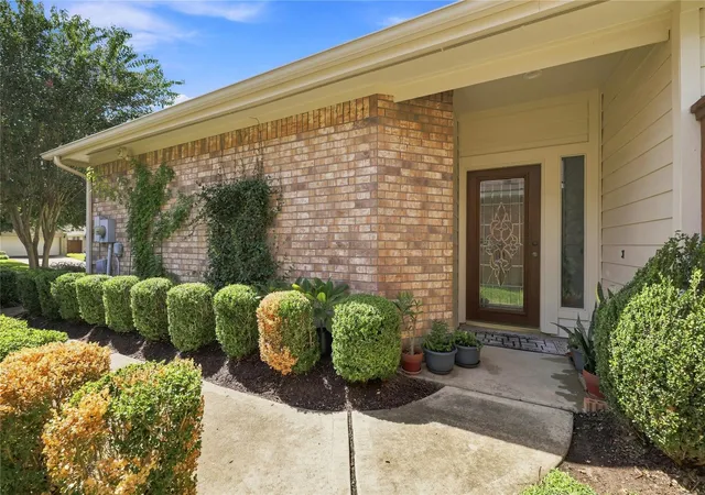 Photo 4 of Single family home for sale at 5311 Lantana Crk Ct, Katy, TX 77494 | MLS# 38297219 | Listing updated on 2026-09-12