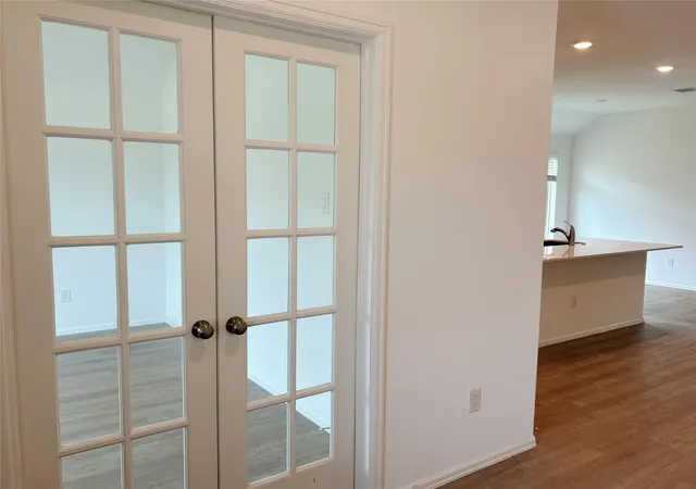Photo 3 of Single family home for sale at 19115 Pinewood Grv Trl, New Caney, TX 77357 | MLS# 68310003 | Listing updated on 2026-10-08