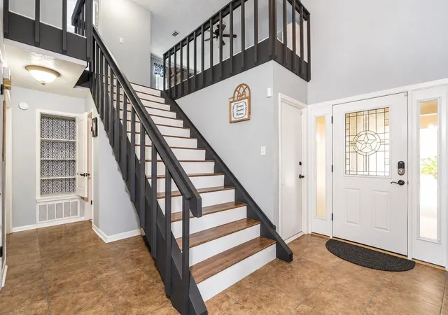 Photo 2 of Single family home for sale at 7119 Sandy Knls Dr, Spring, TX 77379 | MLS# 38443610 | Listing updated on 2026-09-13