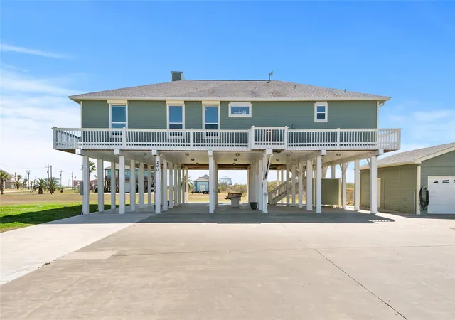 Photo 3 of Single family home for sale at 200 Mobile, Port Bolivar, TX 77650 | MLS# 59447428 | Listing updated on 2026-09-13