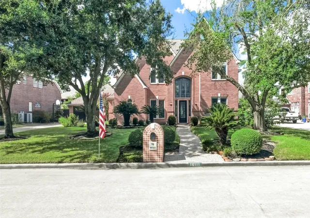 Single family home for sale at 16111 Wimbledon Forest Dr, Spring, TX 77379 | MLS# 10682978