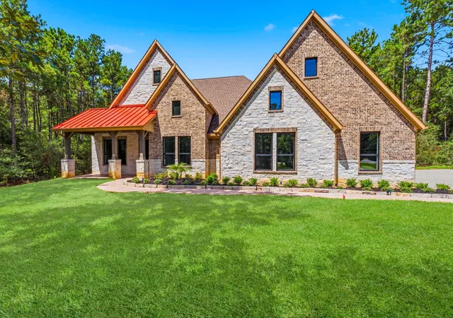 Photo 2 of Single family home for sale at 12956 Shady Woods Ct, Montgomery, TX 77316 | MLS# 27369307 | Listing updated on 2026-09-11