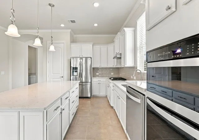 Photo 3 of Single family home for sale at 163 Chestnut Bay, Spring, TX 77382 | MLS# 83730060 | Listing updated on 2026-09-25