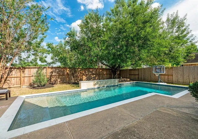 Single family home for sale at 24310 Stone Mountain Fls, Tomball, TX 77375 | MLS# 49686366 | Listing updated on 2026-09-23