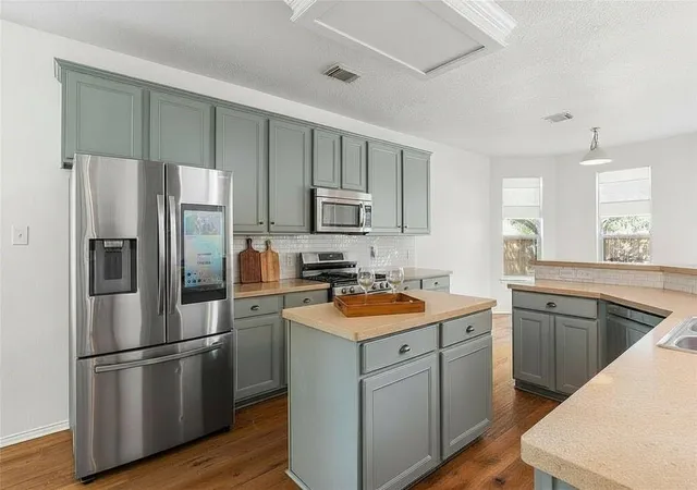 Photo 4 of Single family home for sale at 24310 Stone Mountain Fls, Tomball, TX 77375 | MLS# 49686366 | Listing updated on 2026-09-23