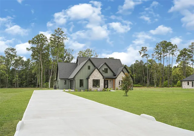 Photo 2 of Single family home for sale at 15028 Tybee Ln, Conroe, TX 77306 | MLS# 88973261 | Listing updated on 2026-09-12