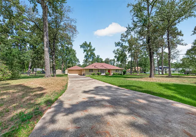 Photo 2 of Single family home for sale at 1531 Sycamore Ln, Kingwood, TX 77339 | MLS# 44480117 | Listing updated on 2026-09-24
