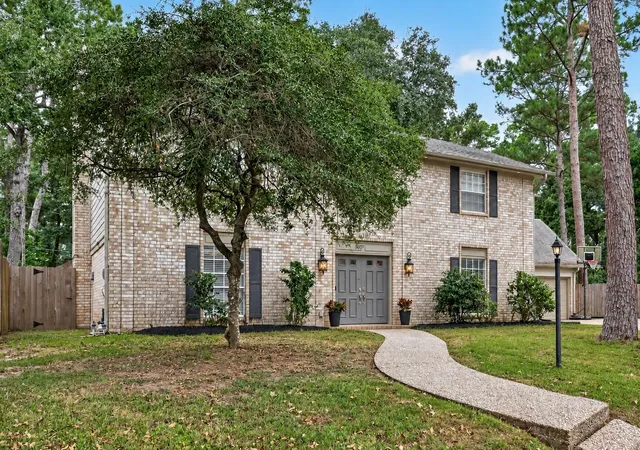 Photo 3 of Single family home for sale at 8007 Vickridge Ln, Spring, TX 77379 | MLS# 9819637 | Listing updated on 2026-09-19