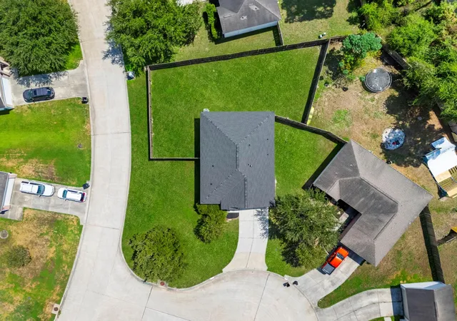 Photo 2 of Single family home for sale at 4810 Neches Ct, Spring, TX 77386 | MLS# 82500930 | Listing updated on 2026-09-21