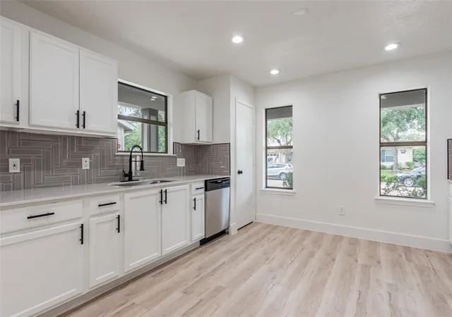 Photo 4 of Single family home for sale at 12034 Audubon Hl Ct, Houston, TX 77038 | MLS# 22532778 | Listing updated on 2026-09-02