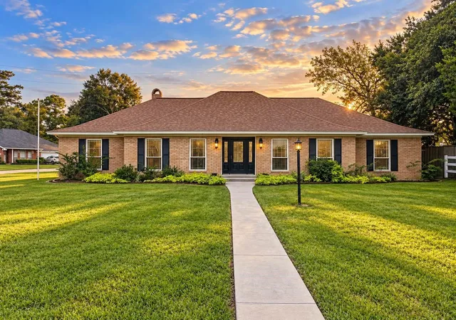Photo 1 of Sale Pending at 3518 Shore Shadows Dr, Crosby, TX 77532 | MLS# 46033051 | Listing updated on 2026-09-23
