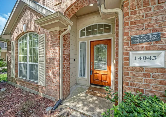Photo 2 of Single family home for sale at 14043 Albany Springs Ln, Houston, TX 77044 | MLS# 44837878 | Listing updated on 2026-10-06