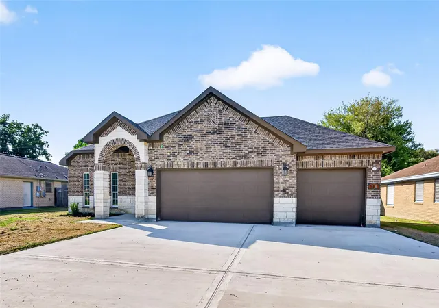 Photo 4 of Single family home for sale at 710 Hackberry St, La Marque, TX 77568 | MLS# 84831238 | Listing updated on 2026-09-19