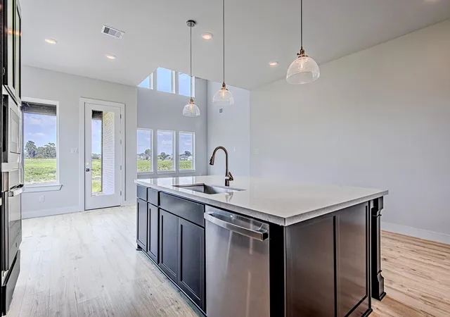 Photo 3 of Single family home for sale at 177 Peninsula Point Dr, Montgomery, TX 77356 | MLS# 23275890 | Listing updated on 2026-09-04