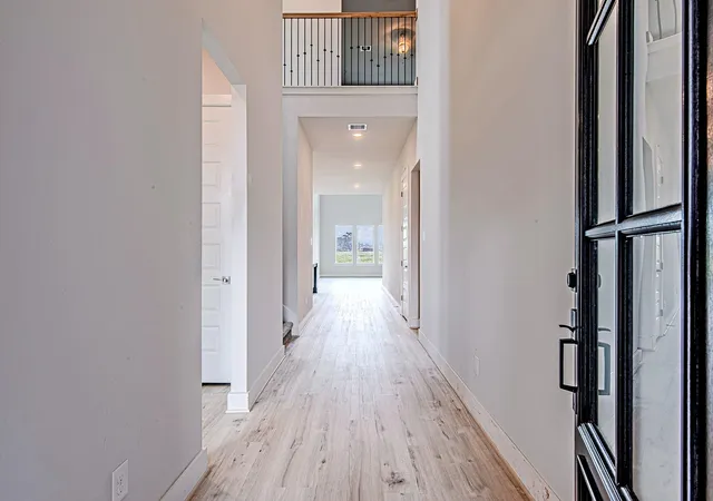 Photo 4 of Single family home for sale at 177 Peninsula Point Dr, Montgomery, TX 77356 | MLS# 23275890 | Listing updated on 2026-09-04